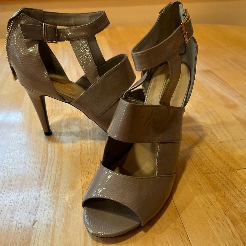 Mark By Avon Grey High Heel Sandal (Size 9) (Barely Worn)